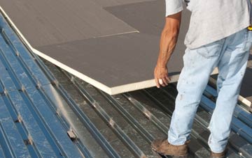 benefits of insulating Pett flat roofing